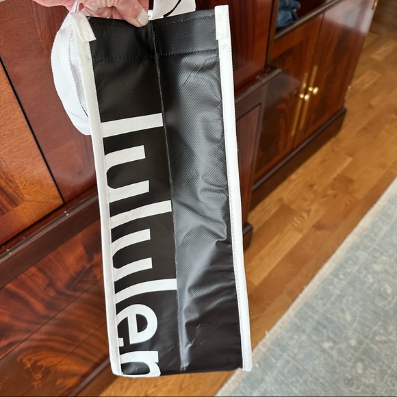 Lululemon Reusable Market Shopper Tote Bag - Picture 4 of 9